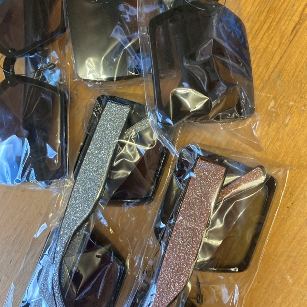 Stylish Glitter sunglasses - Black, Silver or gold